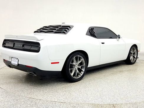 Used 2022 Dodge Challenger GT image 5