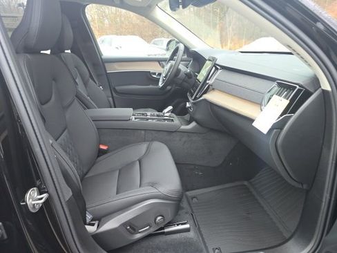 New 2026 Volvo XC90 B6 Plus w/ Protection Package Premier image 14