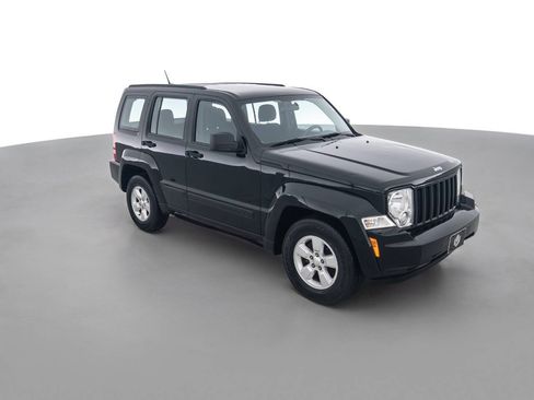 Used 2012 Jeep Liberty Sport AWD/4WD image 3