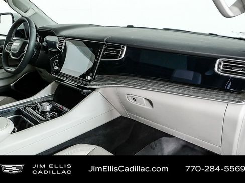 Used 2022 Jeep Wagoneer Series III w/ Premium Group I image 26