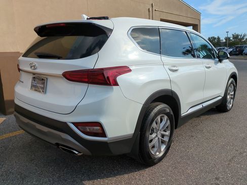 Used 2019 Hyundai Santa Fe SEL image 4