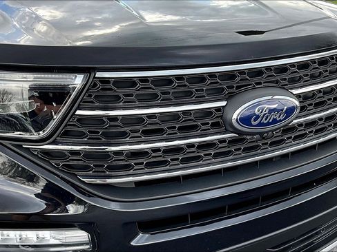 Used 2024 Ford Explorer XLT w/ Equipment Group 202A image 35