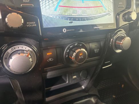 Used 2021 Toyota 4Runner TRD Off-Road Premium w/ Moonroof Package AWD/4WD image 21