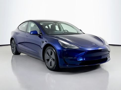 Used 2023 Tesla Model 3 Standard Range RWD image 4
