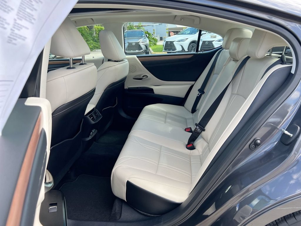 Certified 2024 Lexus ES 350 w/ Technology Package FWD image 19