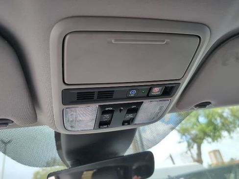 Used 2023 Honda Odyssey Touring image 19