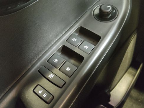 Used 2021 Chevrolet Spark LT image 27