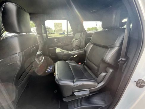 Used 2025 Ford Expedition Max Platinum w/ Stealth Appearance Package AWD/4WD image 13