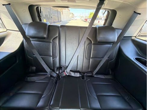 Used 2018 GMC Yukon Denali AWD/4WD image 11