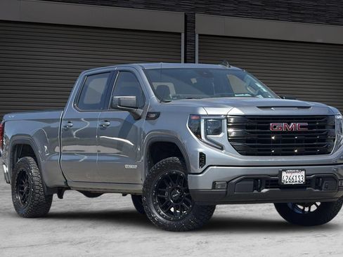 Used 2023 GMC Sierra 1500 Elevation AWD/4WD image 2