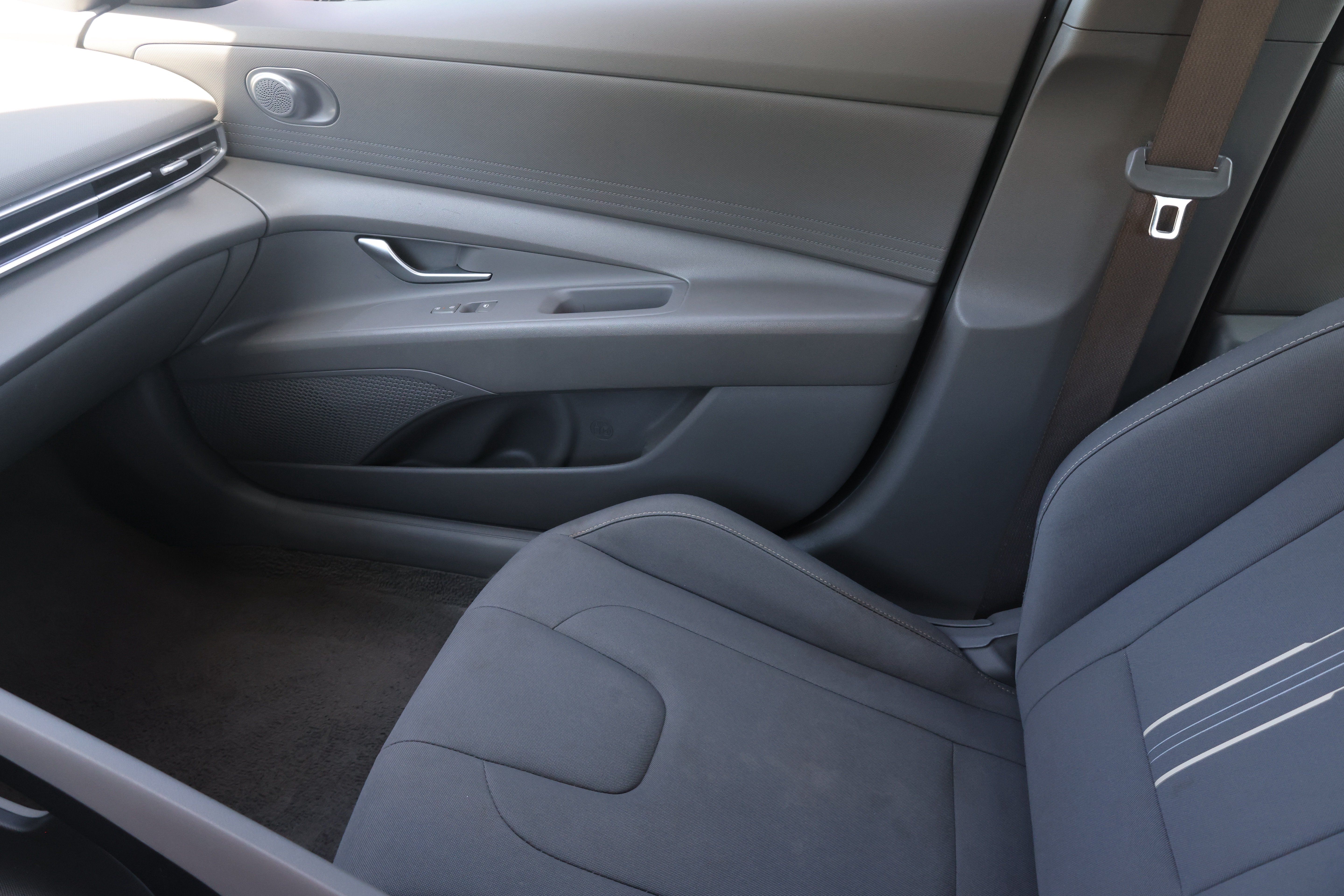 Used 2024 Hyundai Elantra SEL FWD image 20