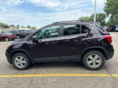 Used 2022 Chevrolet Trax LT w/ LT Convenience Package AWD/4WD image 7