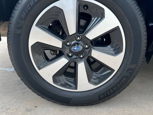 Used 2018 Subaru Forester 2.5i Premium AWD/4WD image 26