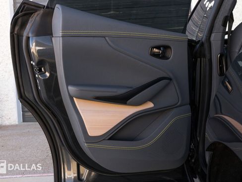 Used 2021 Aston Martin DBX image 29