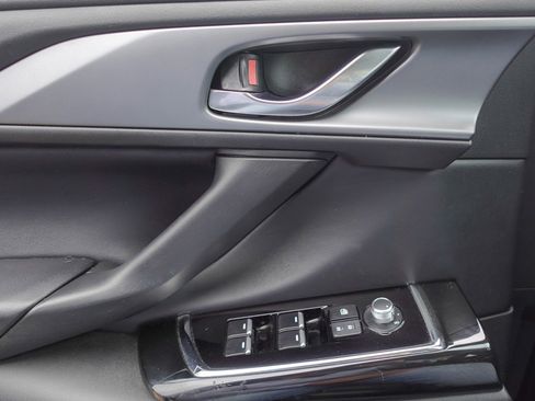 Used 2023 MAZDA CX-9 Touring image 11