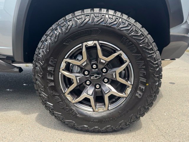 New 2026 Chevrolet Colorado ZR2 w/ Technology Package AWD/4WD image 10