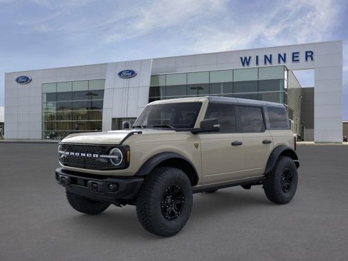 New 2025 Ford Bronco Badlands image 1