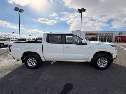 Certified 2024 Nissan Frontier SV w/ Technology Package image 4