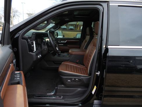 Used 2024 GMC Sierra 1500 Denali Ultimate image 29