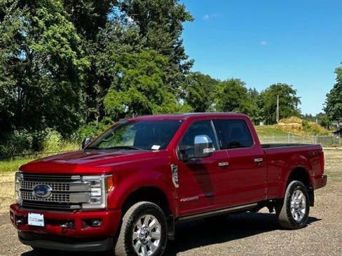 Used 2019 Ford F350 Platinum w/ Platinum Ultimate Package AWD/4WD image 4