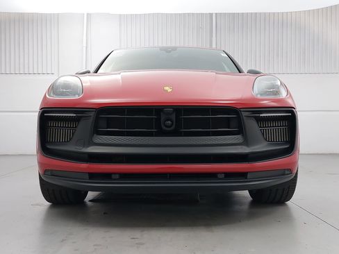 Used 2024 Porsche Macan GTS image 10