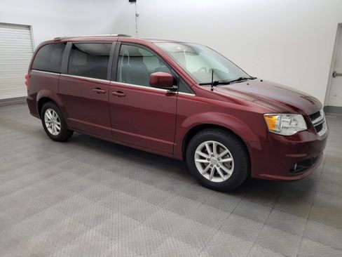 Used 2019 Dodge Grand Caravan SXT FWD image 11