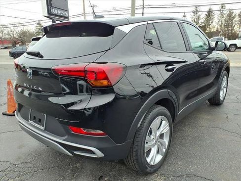 Certified 2024 Buick Encore GX Preferred w/ Comfort Package image 5