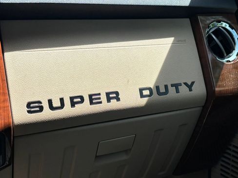 Used 2016 Ford F250 King Ranch w/ FX4 Off-Road Package image 31