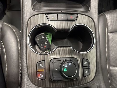 Certified 2023 GMC Acadia SLT w/ LPO, Floor Liner Package image 25