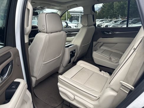 Used 2023 GMC Yukon Denali AWD/4WD image 16