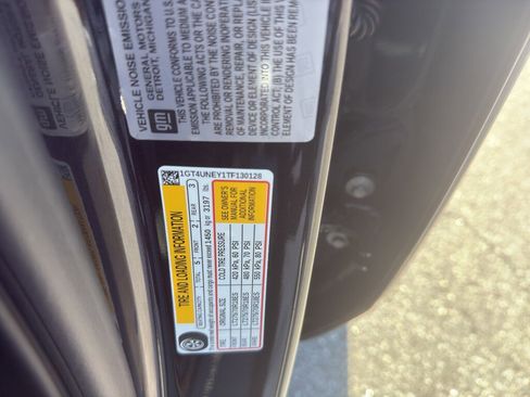 New 2026 GMC Sierra 2500 SLT w/ SLT Convenience Package image 24