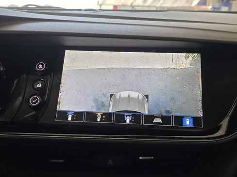 Used 2023 Buick Envision Avenir AWD/4WD image 25