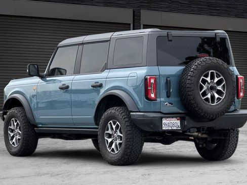 Used 2023 Ford Bronco Badlands image 6