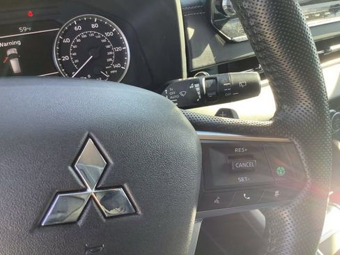 Used 2022 Mitsubishi Outlander SEL image 25