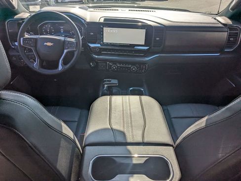 Used 2024 Chevrolet Silverado 1500 High Country w/ Technology Package AWD/4WD image 32