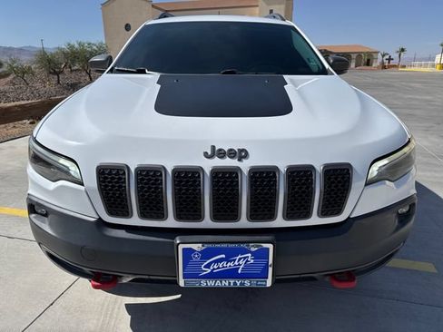 Used 2019 Jeep Cherokee Trailhawk AWD/4WD image 8