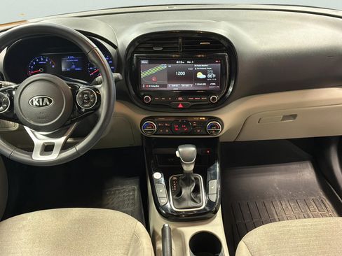 Used 2020 Kia Soul EX FWD image 19