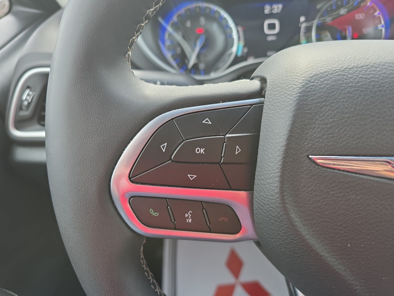 Used 2025 Chrysler Pacifica Select FWD image 22
