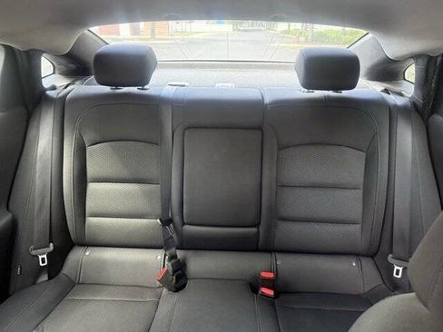 Used 2017 Chevrolet Malibu LT FWD image 24