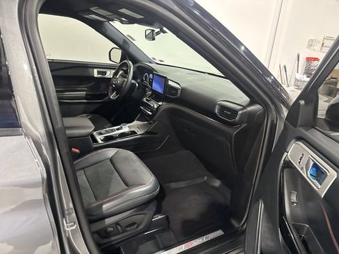 Used 2023 Ford Explorer ST-Line w/ Class IV Trailer Tow Package AWD/4WD image 24