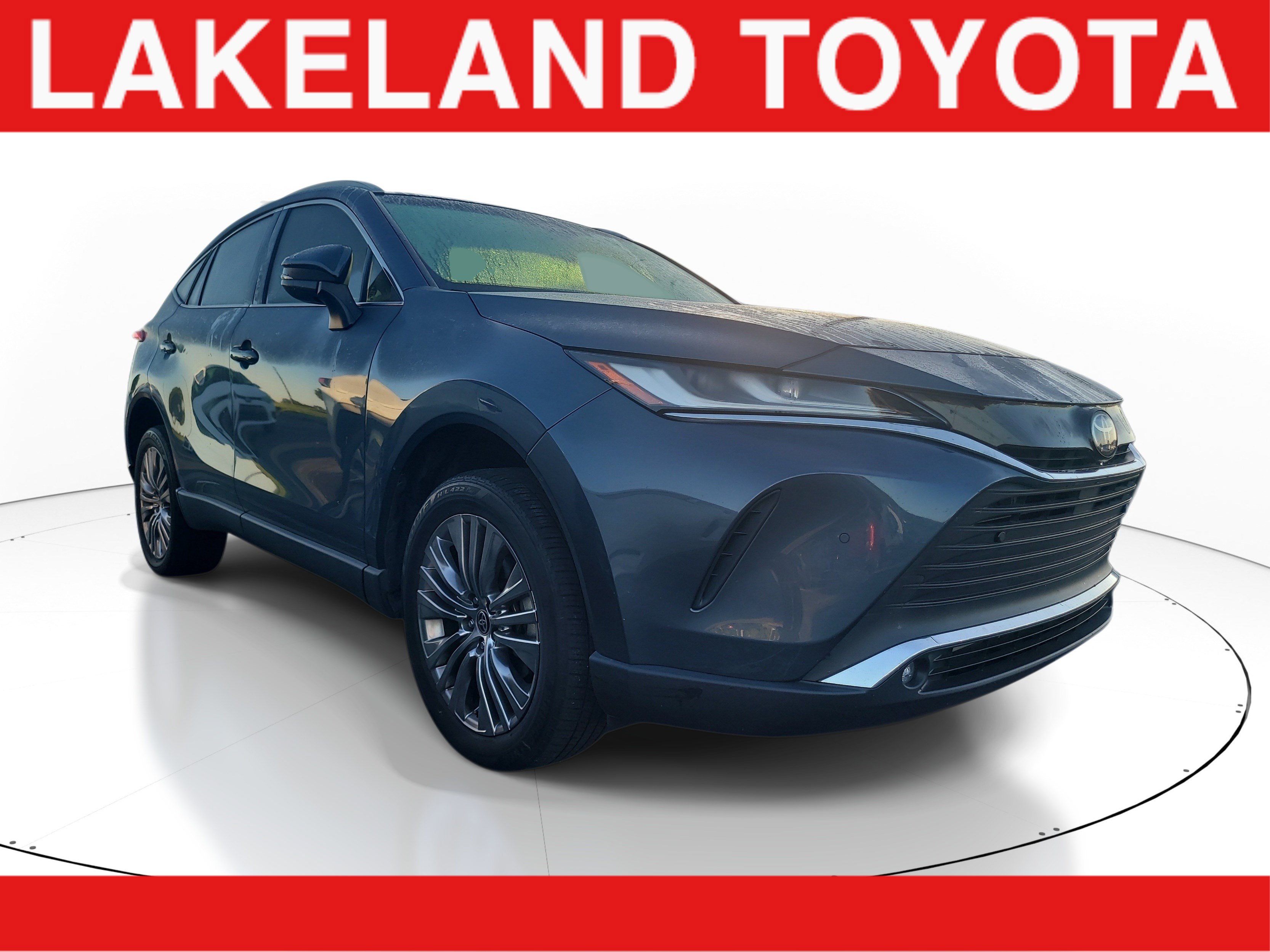 Used 2023 Toyota Venza XLE AWD/4WD image 1