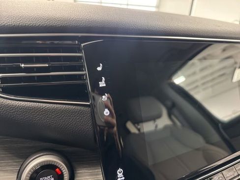 Used 2023 Jeep Wagoneer L Series II image 51