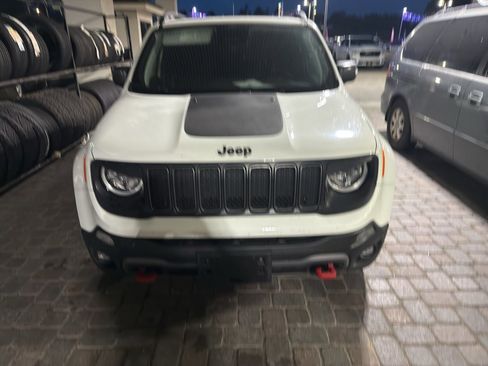 Used 2019 Jeep Renegade Trailhawk w/ LED Lighting Group image 2