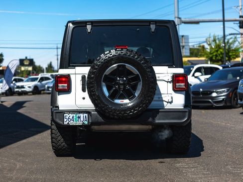 Used 2019 Jeep Wrangler Unlimited Sport S AWD/4WD image 8
