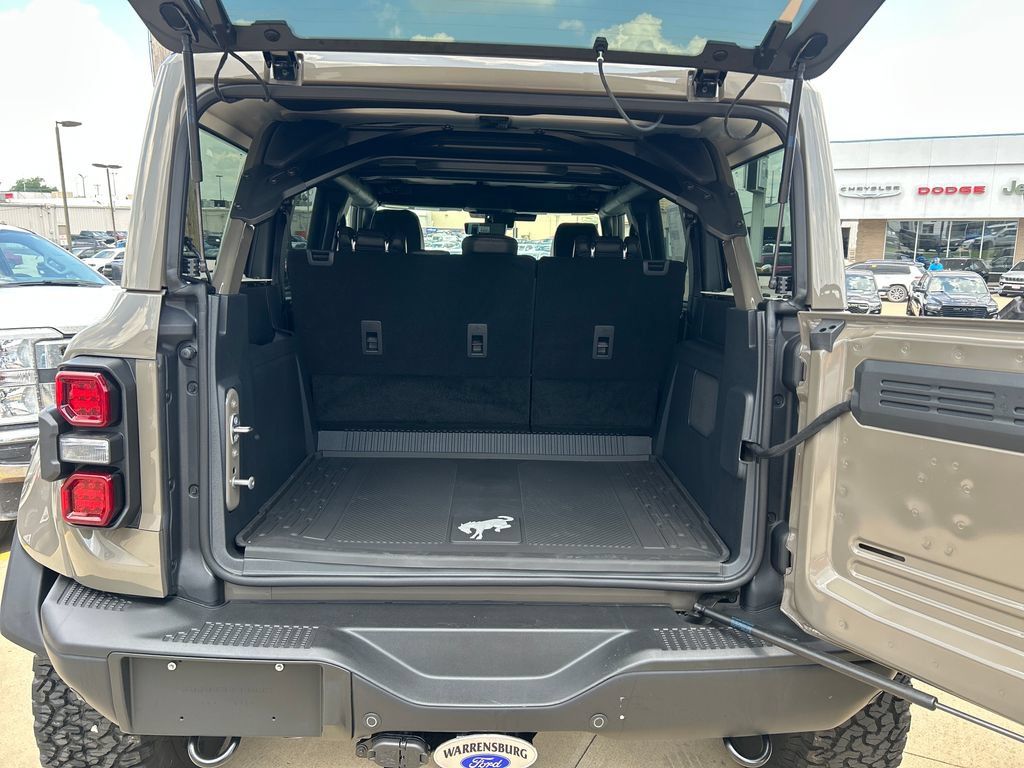 New 2026 Ford Bronco Raptor w/ Interior Carbon Fiber Pack AWD/4WD image 21
