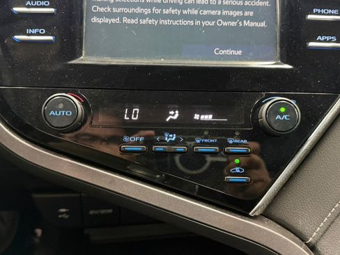Used 2018 Toyota Camry SE FWD image 49