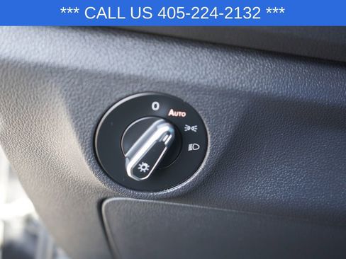 Used 2024 Volkswagen Jetta SE image 31