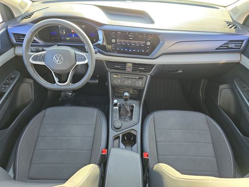 Used 2022 Volkswagen Taos SE image 9