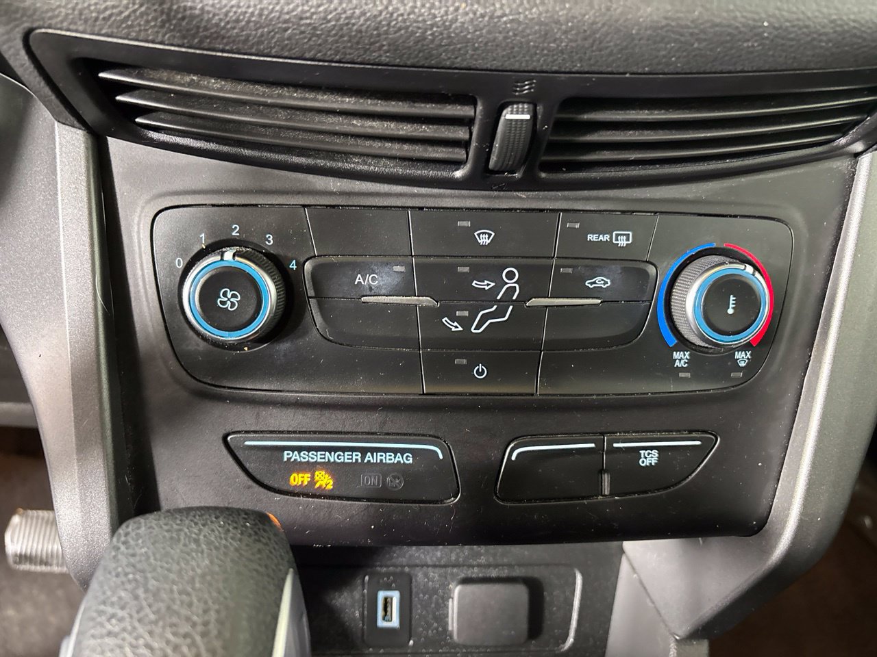 Used 2017 Ford Escape S FWD image 21