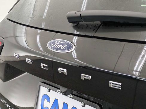 Used 2025 Ford Escape Platinum image 12